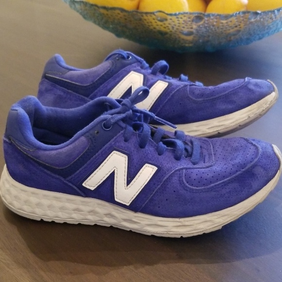 Kids 5.5 New Balance 574 Blue Suede - Picture 1 of 6